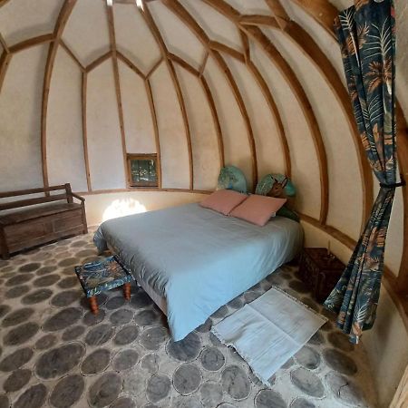 Sarl Verrerie Royale Val-Couesnon Экстерьер фото